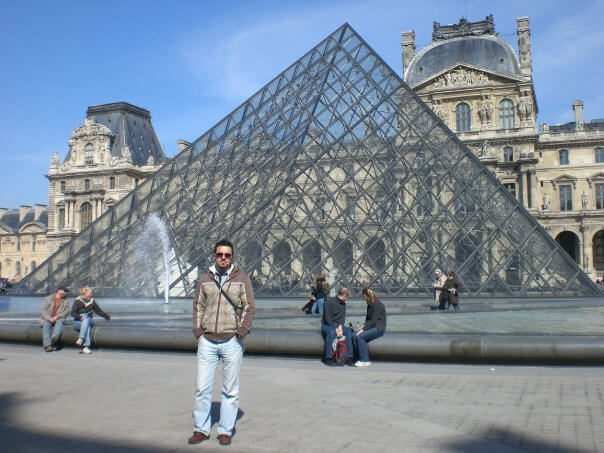 Louvre-Museum-2